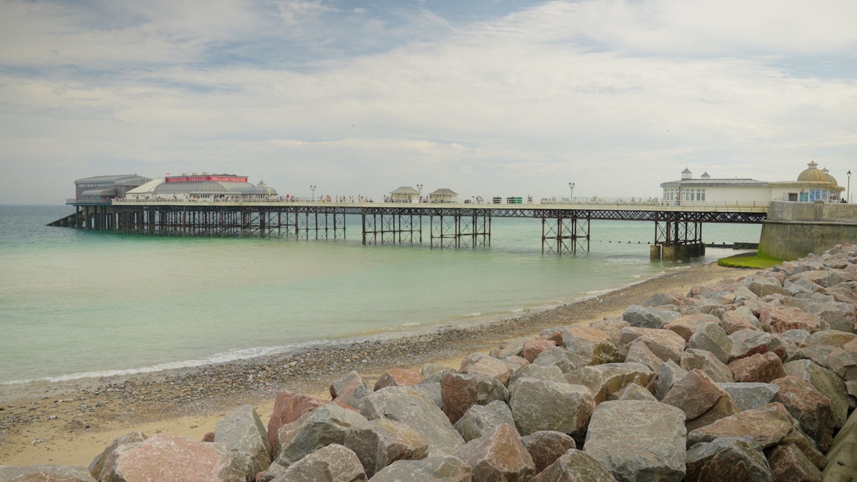 CROMER 00 29 12 19 Still003